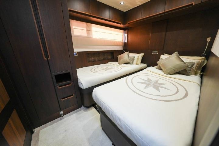 Galeon 780 private yacht charter in Dubai — photo 5