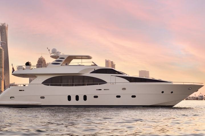 Haigan 90ft yacht in Dubai
