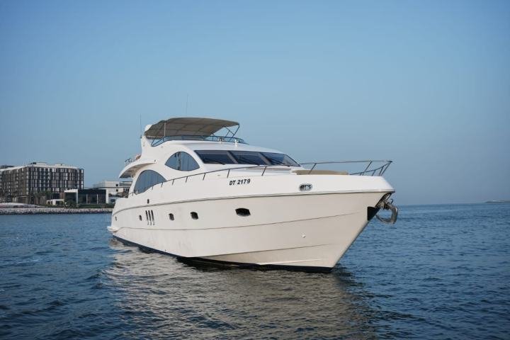 Majesty 88ft private yacht charter in Dubai — photo 3