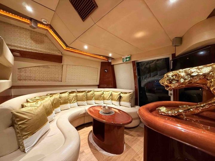 Onyx 47ft yacht in Dubai