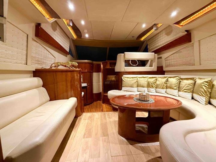 Onyx 47ft private yacht charter in Dubai — photo 4