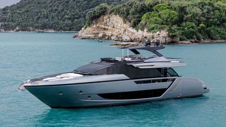Riva 82ft yacht in Dubai