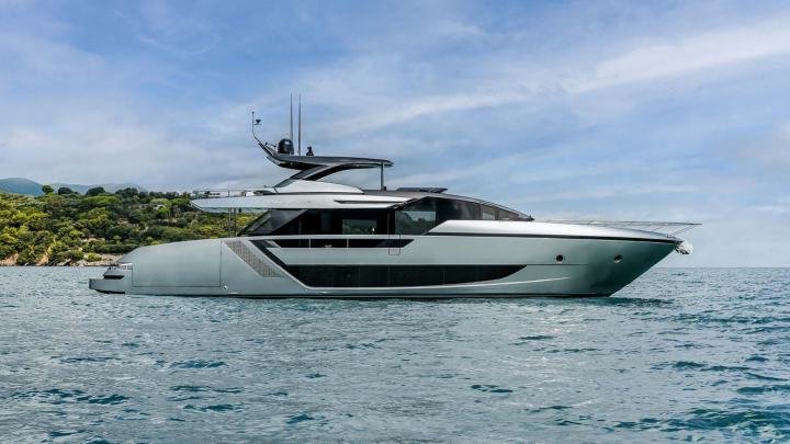 Riva 82ft private yacht charter in Dubai — photo 4